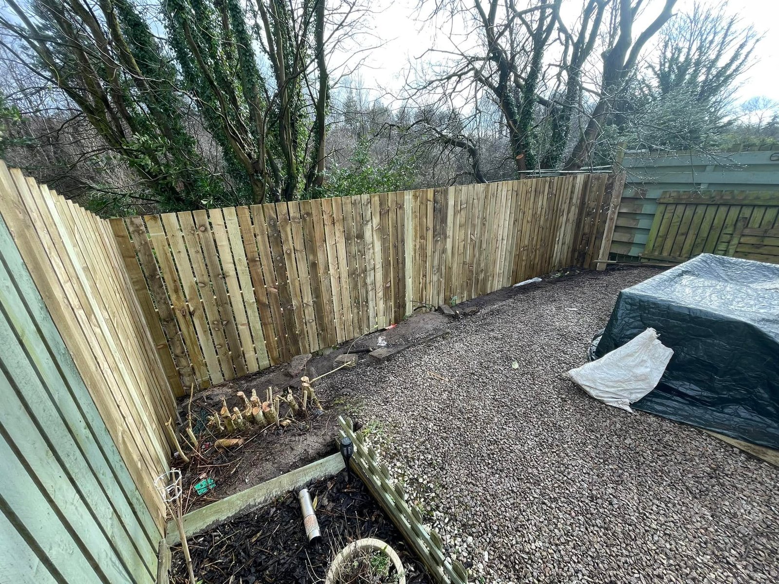 New timber fencing installation in a Glasgow garden